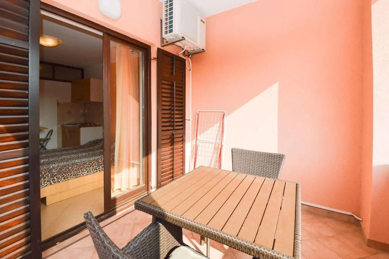 Apartment Stinjan, Istria 1  Stinjan