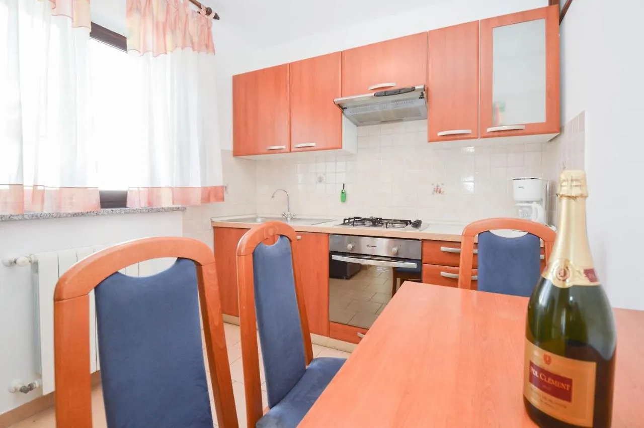 Apartment Stinjan, Istria 1